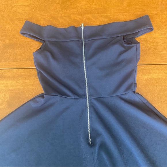 Windsor Off-Shoulder A-Line Dress navy size small - Picture 12 of 12